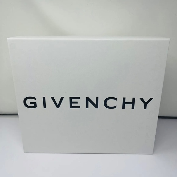 Mens Givenchy "Giv 1" Leather Signature Sneakers Silvery - Picture 6 of 7
